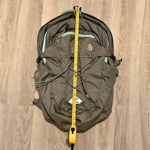North Face - Women’s Borealis Backpack
